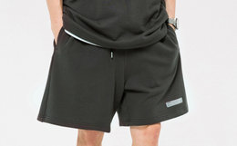 ROARINGWILD 炭灰毛圈针织银色反光logo条男短裤